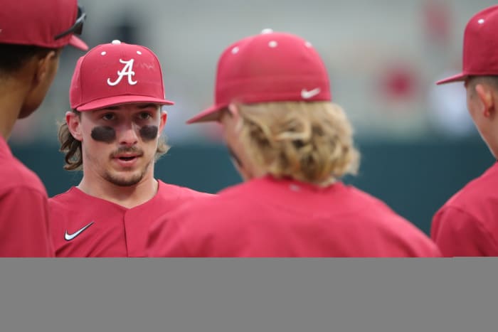 Alabama Baseball - Caden Rose talking with the team